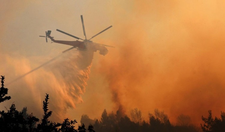 Φωτιές σε Θάσο και Άγιον Όρος