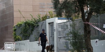 Σιγή ασυρμάτου για τηλεοπτικές άδειες