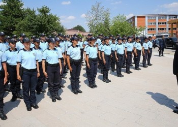 Τουρκία: Μέρος της στολής η μαντίλα για τις γυναίκες αστυνομικούς