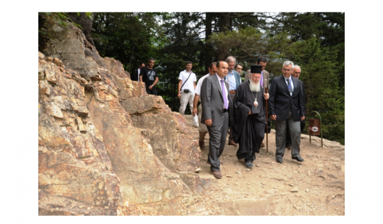 Μ. Χαρακόπουλος: Η Άγκυρα συνεχίζει τη γενοκτονία της μνήμης