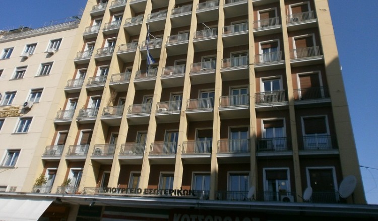 Με νομοσχέδιο-σκούπα κουρεύουν και τα χρέη από κλήσεις