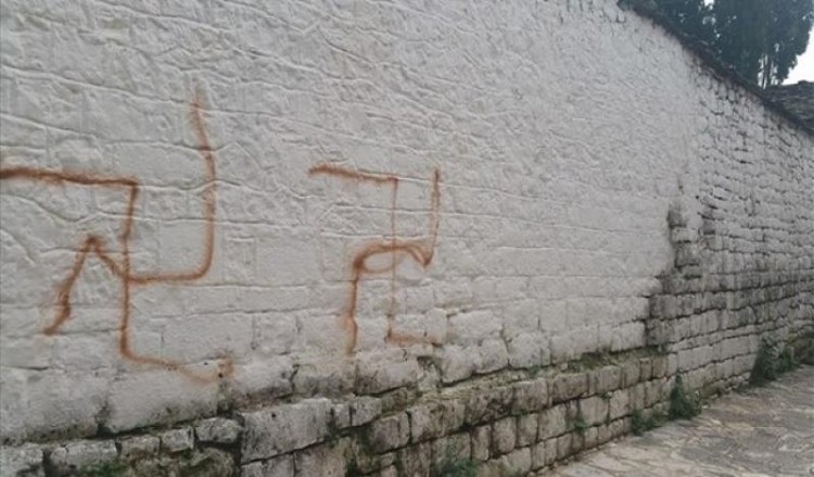 Βεβήλωσαν με σβάστικες την εβραϊκή συναγωγή στα Ιωάννινα