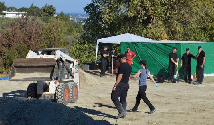 Ίχνη αποσύνθεσης στο χωράφι που ψάχνουν τον Μπεν