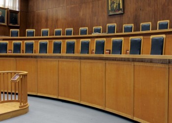 Εδώλιο για Σμπώκο και άλλους πέντε ζητά η εισαγγελέας για τις μίζες στα εξοπλιστικά