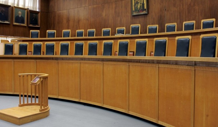 Εδώλιο για Σμπώκο και άλλους πέντε ζητά η εισαγγελέας για τις μίζες στα εξοπλιστικά