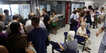 Κάτω από 1 ευρώ χρωστούν στην Εφορία 367.253 φορολογουμένοι 7