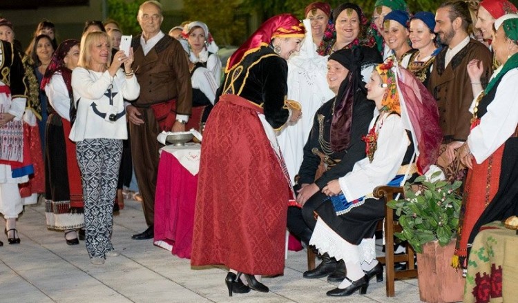 «Λίγο πριν από το γάμο» και μετά… γλέντι στην Αγία Βαρβάρα (φωτο)