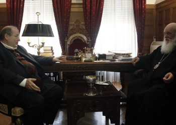 Στο «κόκκινο» οι σχέσεις Εκκλησίας-Νίκου Φίλη για τα Θρησκευτικά