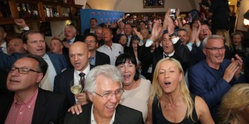 Νέα εκλογική ήττα Μέρκελ δείχνουν τα exit polls
