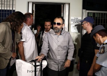Εκτός τηλεοπτικών αδειών ο Καλογρίτσας