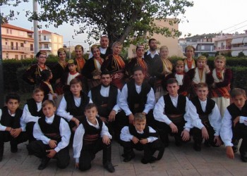Ποντιακοί χοροί στη Μάνδρα Αττικής από τους «Διόσκουρους» (φωτο)