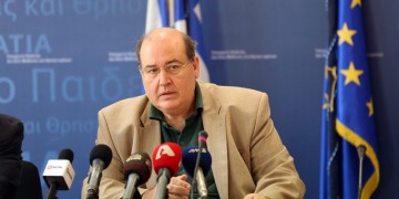 Μετάνοια Φίλη μετά το άδειασμα από Μαξίμου για τα Θρησκευτικά