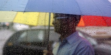 Επιμένουν οι βροχές και οι καταιγίδες την Τετάρτη – Αναλυτική πρόγνωση