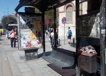 Θεσσαλονίκη: Περιμένοντας τα λεωφορεία...