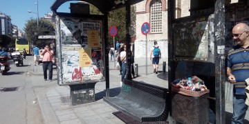 Θεσσαλονίκη: Περιμένοντας τα λεωφορεία...