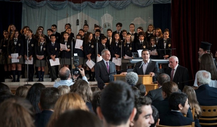 Σε σχολείο της ομογένειας στην Αστόρια ο Αλέξης Τσίπρας (φωτο, βίντεο)