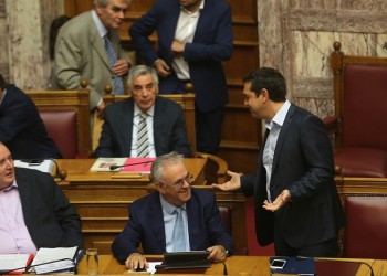 Κάλυψη Τσίπρα στον Φίλη για τα Θρησκευτικά