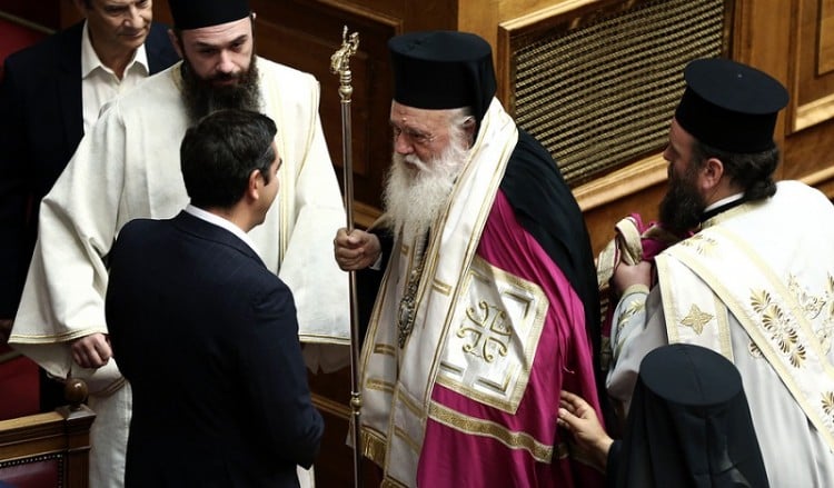 Φρόνηση και σύνεση ευχήθηκε ο Ιερώνυμος κατά τον Αγιασμό στη Βουλή