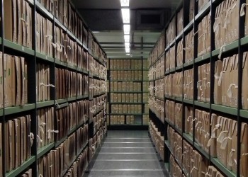 Ανοίγουν οι φάκελοι πολιτικών φρονημάτων
