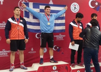 Mέσα στην Κωνσταντινούπολη o παλαιστής Μιχάλης Ιωσηφίδης νίκησε τον Τούρκο πρωταθλητή (φωτο)