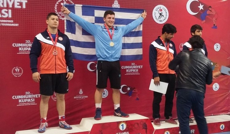 Mέσα στην Κωνσταντινούπολη o παλαιστής Μιχάλης Ιωσηφίδης νίκησε τον Τούρκο πρωταθλητή (φωτο)