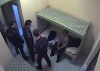 Υπόθεση Καρέλι: Ένοχοι αλλά ελεύθεροι οι 13 σωφρονιστικοί υπάλληλοι