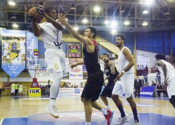 Basket League: Περίπατο ο Ολυμπιακός, έκπληξη από Λευκάδα