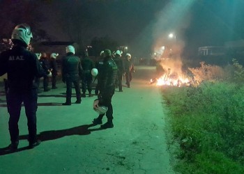 Βαρύ κλίμα στο Ωραιόκαστρο: Δύο πρόσφυγες νεκροί, νύχτα επεισοδίων (φωτο, βίντεο)