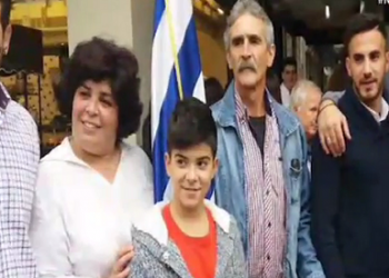 Σημαιοφόρος ετών 49 (βίντεο)