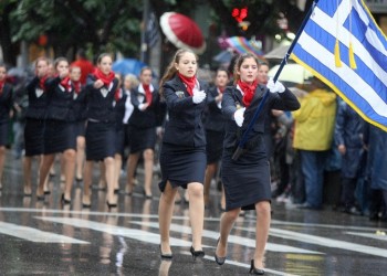 Βροχερός και κρύος καιρός το τριήμερο της 28ης Οκτωβρίου