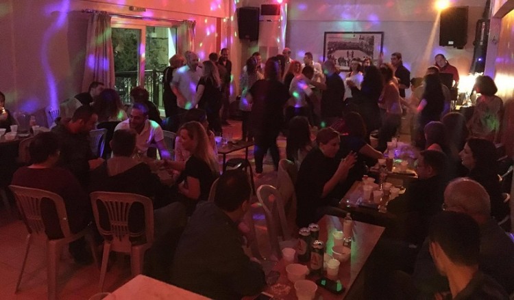 Βραδιά disco στον «Μανουήλ Κομνηνό» Πετρούπολης