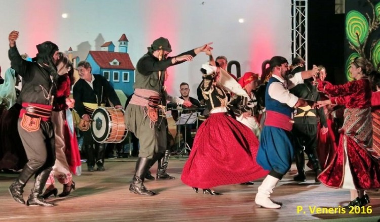 Πόντος και Κρήτη σμίξανε στη Ρόδο, σε μια βραδιά γεμάτη λεβεντιά (φωτο, βίντεο)