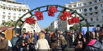 «Μαγεμένες γιορτές, Χριστούγεννα στη Θεσσαλονίκη» και η αναζήτηση του Αϊ-Βασίλη με... αγγελία