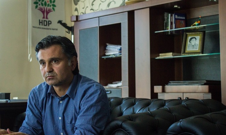 Βουλευτής του HDP κατηγορεί τον Ερντογάν για παραχώρηση νησιών στην Ελλάδα