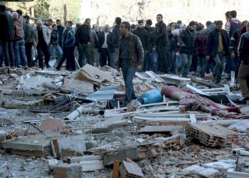 Μακελειό από την επίθεση στο Ντιγιάρμπακιρ – Προηγήθηκαν συλλήψεις της ηγεσίας και βουλευτών του HDP (φωτο, βίντεο)