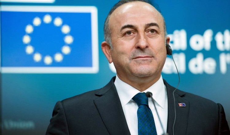 Η Τουρκία απειλεί να ακυρώσει τη συμφωνία για το Προσφυγικό