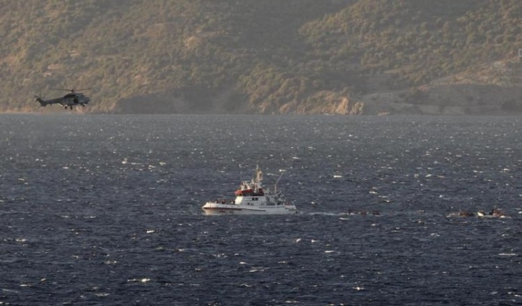 Πτήση τουρκικού ελικοπτέρου πάνω από τη νησίδα Παναγιά των Οινουσσών