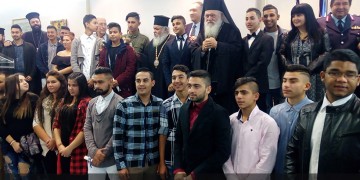 Ιερώνυμος σε ανήλικους Ρομά: Ενώστε τα ταλέντα σας για τον συνάνθρωπό σας