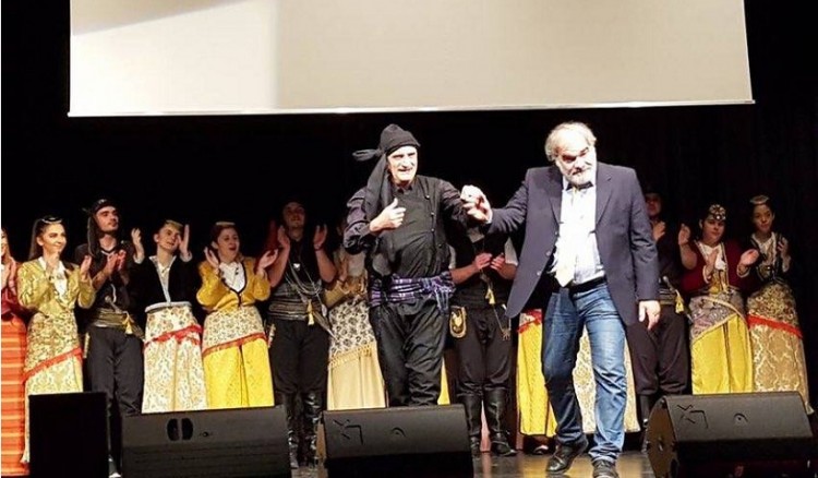 Γέλασαν μέχρι δακρύων στη Φραγκφούρτη με την ποντιακή επιθεώρηση (φωτο)