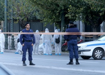 Τρομοκρατική επίθεση στη γαλλική πρεσβεία με τραυματία