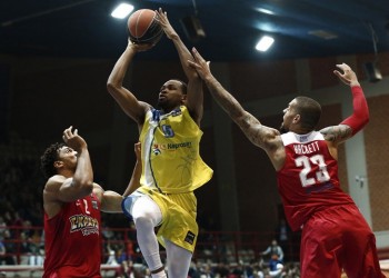Basket League: Νίκες εκτός έδρας για Ολυμπιακό και Παναθηναϊκό