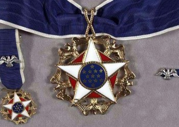 Ρόμπερτ ντε Νίρο, Τομ Χανκς, Μάικλ Τζόρνταν και άλλες 18 προσωπικότητες τιμά ο Ομπάμα με το Μετάλλιο της Ελευθερίας
