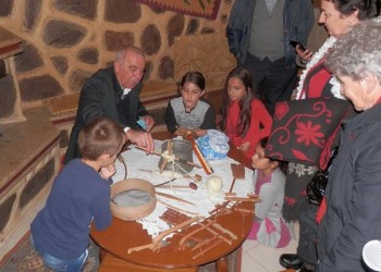 Μάγεψε «Ο Θόδωρον και το κοκκύμελον» μικρούς και μεγάλους στη «Μίεζα» Κοπανού