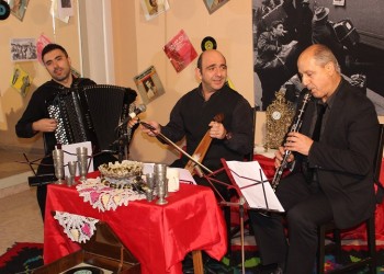 Ταξίδι στη δεκαετία ’60-’70 από το Μουσικό Εργαστήρι «Ακριτών» Σταυρούπολης (φωτο)