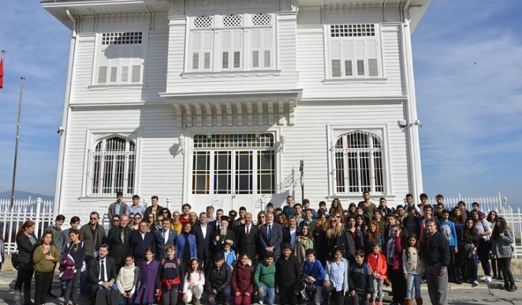 Στην Μητρόπολη Προύσης ο Οικουμενικός Πατριάρχης (φωτο)