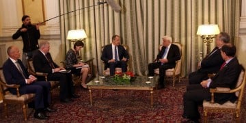 Президент Греции на встрече с Лавровым предложил обсудить Сирию и Кипр