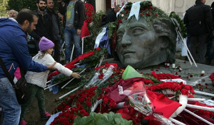 Κορυφώνονται την Πέμπτη οι εκδηλώσεις για την 43η επέτειο του Πολυτεχνείου