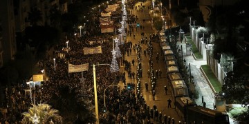Ολοκληρώθηκε η ειρηνική και πολυπληθής πορεία μνήμης για το Πολυτεχνείο