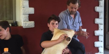 Μάριος Σιαπανίδης: Παίζει αξιοζήλευτο αγγείο στα 13 του και μαγεύει (φωτο, βίντεο)