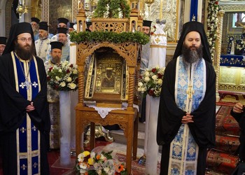 Με τιμές αρχηγού κράτους αφίχθη η εικόνα της Παναγίας Σουμελά στη Χίο (φωτο, βίντεο)